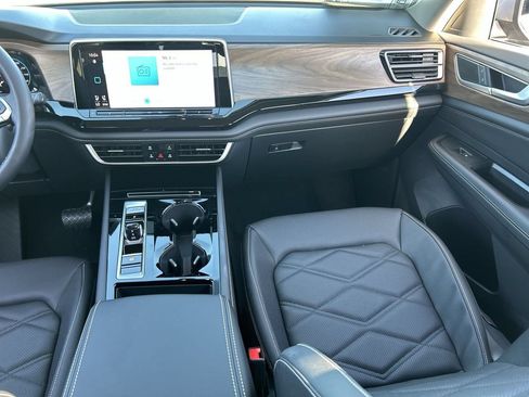 New 2026 Volkswagen Atlas SE FWD image 12
