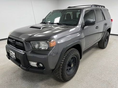 Used 2011 Toyota 4Runner Trail AWD/4WD image 4