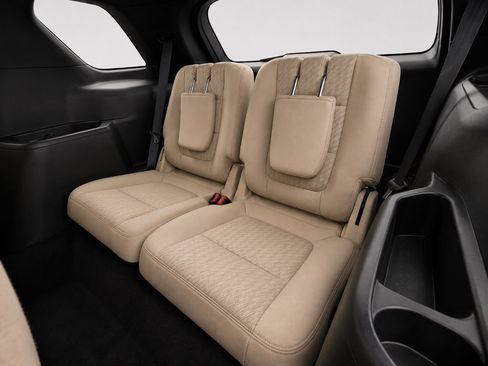 Used 2017 Ford Explorer FWD image 18