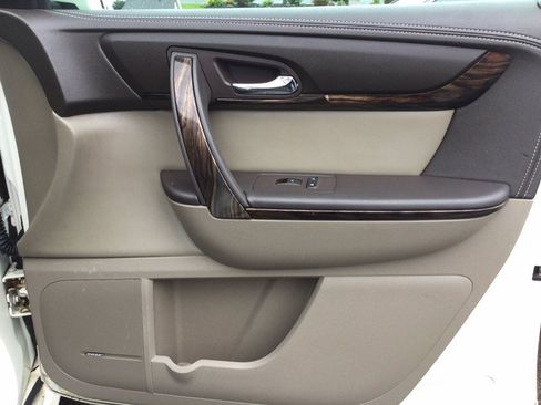 Used 2013 GMC Acadia Denali AWD/4WD image 14