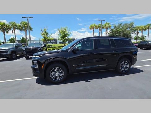 New 2026 Chevrolet Traverse LT w/ Driver Confidence Package AWD/4WD image 24