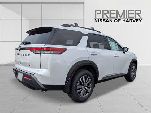 New 2026 Nissan Pathfinder SL FWD image 4