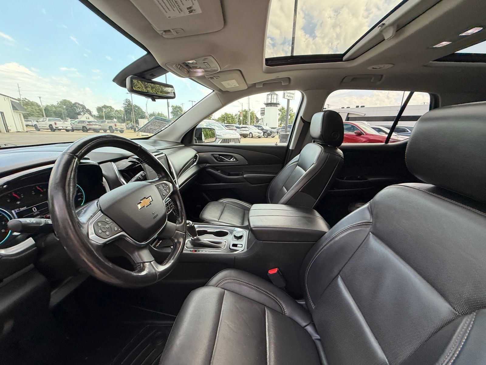 Used 2018 Chevrolet Traverse Premier w/ Redline Edition AWD/4WD image 4