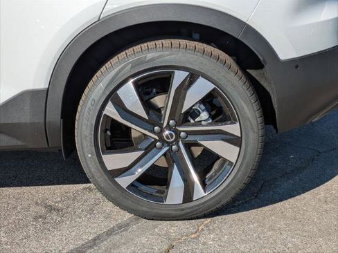 New 2026 Volvo XC40 B5 Ultra w/ Climate Package image 6