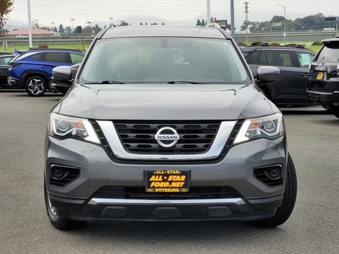 Used 2020 Nissan Pathfinder S image 2