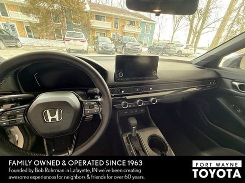 Used 2025 Honda Civic Sport image 7