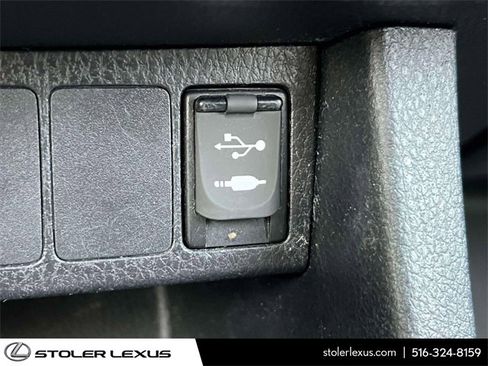 Used 2018 Toyota Corolla L image 33