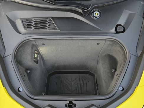 Used 2023 Chevrolet Corvette Z06 w/ Z07 Performance Package image 9