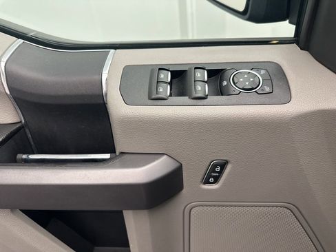 Used 2020 Ford F150 XLT image 24