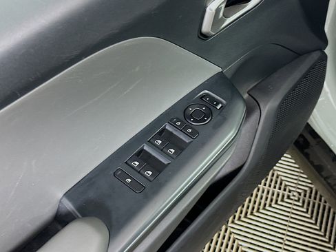 Used 2025 Kia K4 LXS image 15