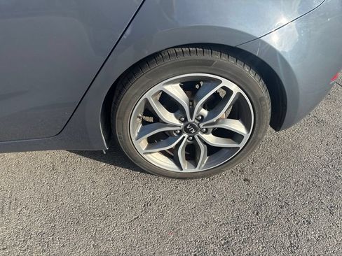 Used 2016 Kia Forte SX FWD image 17