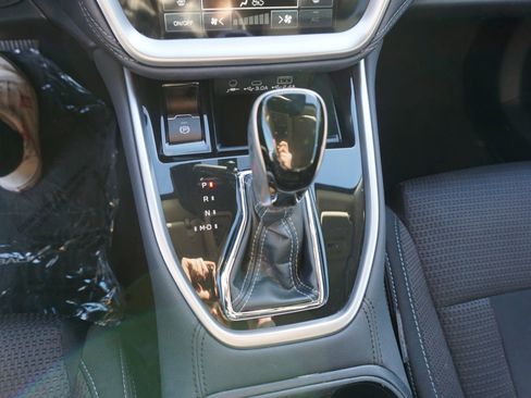 Used 2024 Subaru Outback Premium image 9