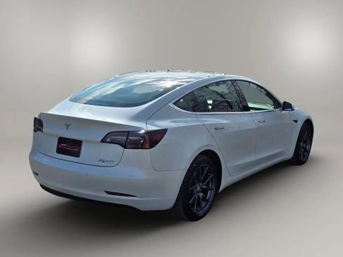 Used 2020 Tesla Model 3 Standard Range Plus image 5