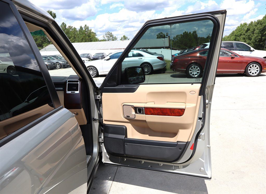 Used 2011 Land Rover Range Rover HSE LUX AWD/4WD image 37