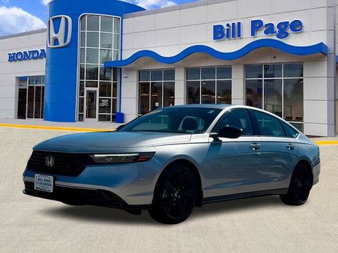 Certified 2023 Honda Accord Sport image 2