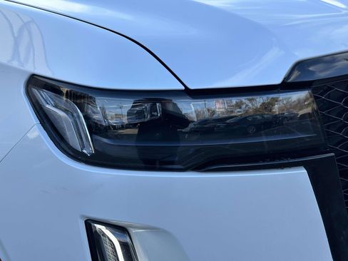 Used 2022 Cadillac Escalade Sport Platinum image 9