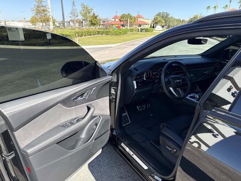 Used 2024 Audi SQ8 Premium Plus w/ Executive Package image 19