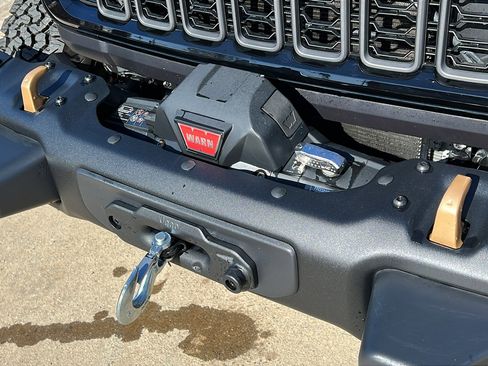 New 2025 Jeep Wrangler Unlimited Rubicon 392 image 34