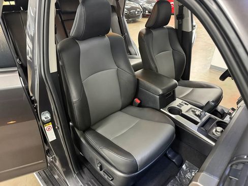 Used 2019 Toyota 4Runner SR5 Premium AWD/4WD image 12
