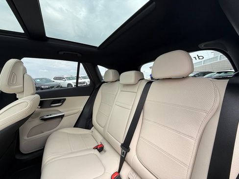 Used 2026 Mercedes-Benz GLC 300 4MATIC image 17