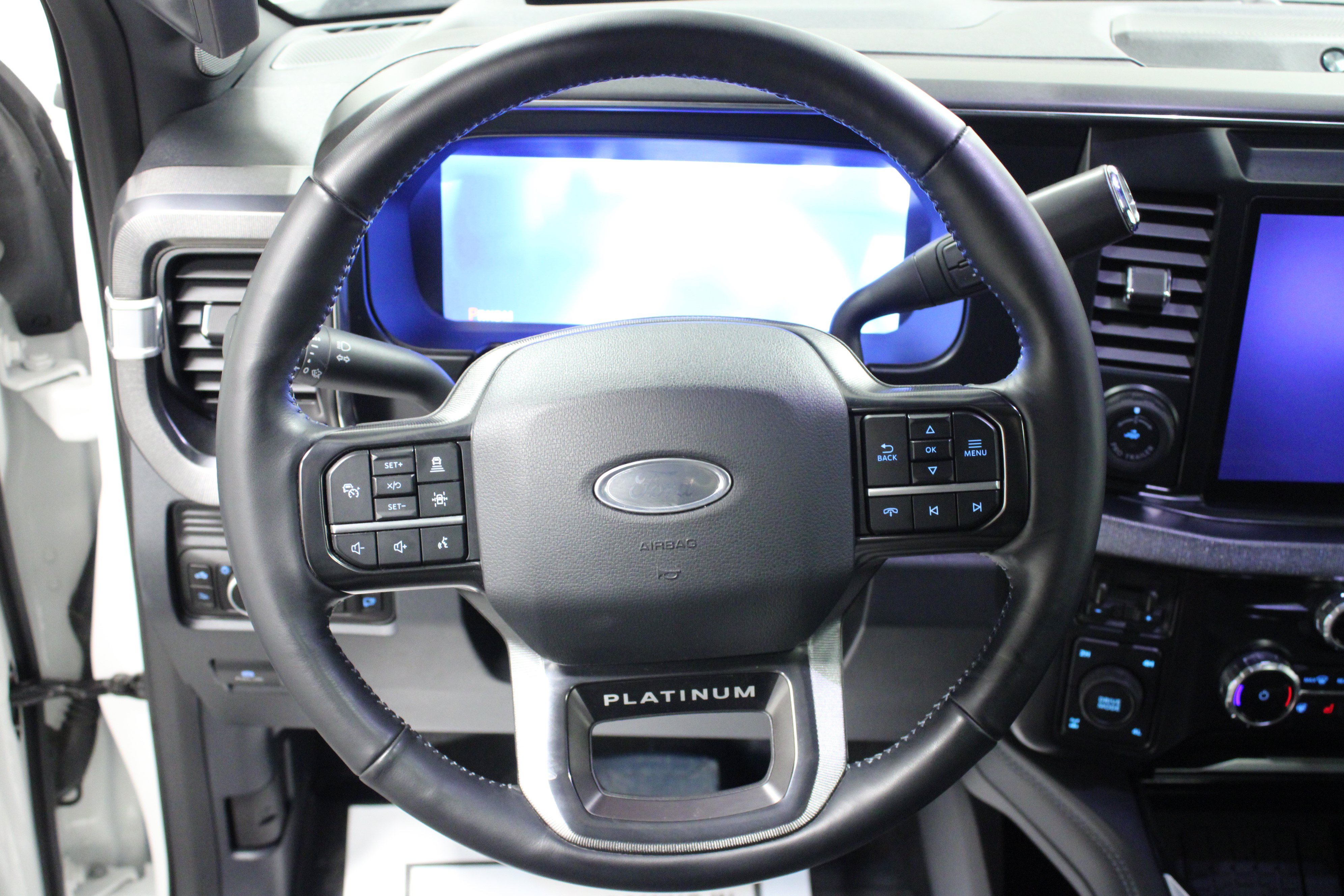 Used 2026 Ford F250 Platinum AWD/4WD image 17