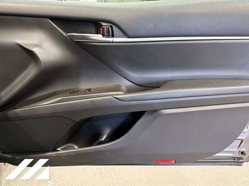 Used 2022 Toyota Camry SE w/ Convenience Package image 29