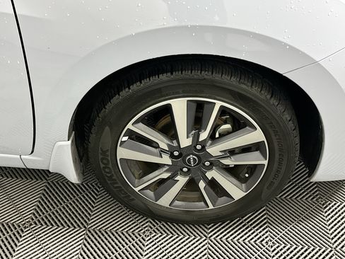 Used 2024 Nissan Versa SV w/ Trunk Package FWD image 11