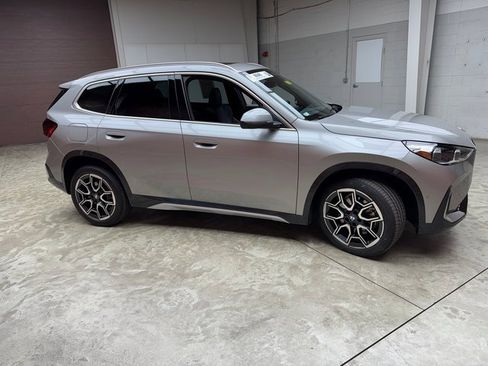 Certified 2025 BMW X1 xDrive28i w/ Premium Package image 6
