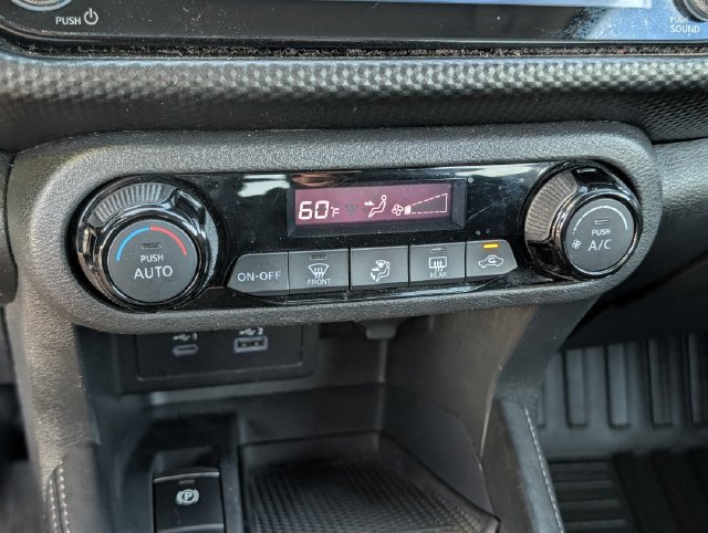 Used 2021 Nissan Kicks SV FWD image 14