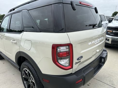 Used 2025 Ford Bronco Sport Outer Banks w/ Outer Banks Tech Package+ AWD/4WD image 10