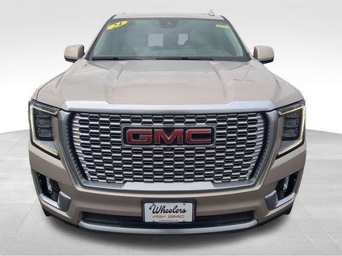 Used 2024 GMC Yukon XL Denali w/ Advanced Technology Package AWD/4WD image 10