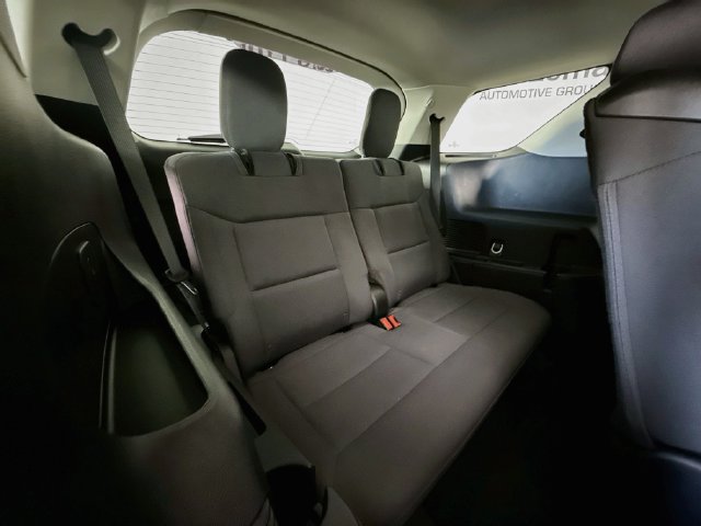 Used 2025 Ford Explorer Active AWD/4WD image 25
