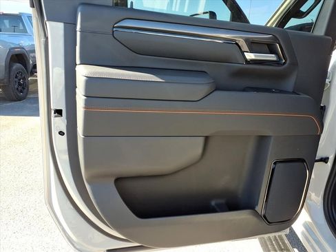 New 2026 GMC Sierra 2500 AT4 w/ AT4 Premium Plus Package image 18