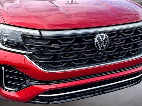 Used 2024 Volkswagen Atlas Cross Sport SEL Premium R-Line AWD/4WD image 28
