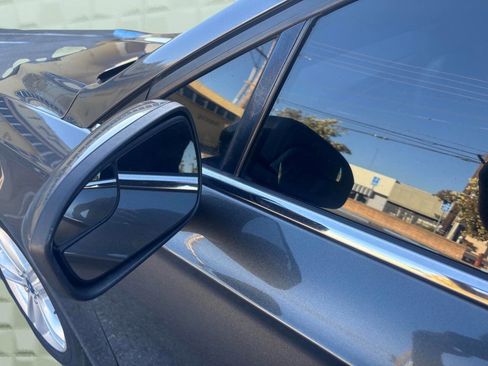 Used 2018 Ford Fusion SE image 32