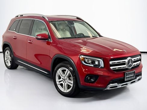 Used 2021 Mercedes-Benz GLB 250 4MATIC image 3