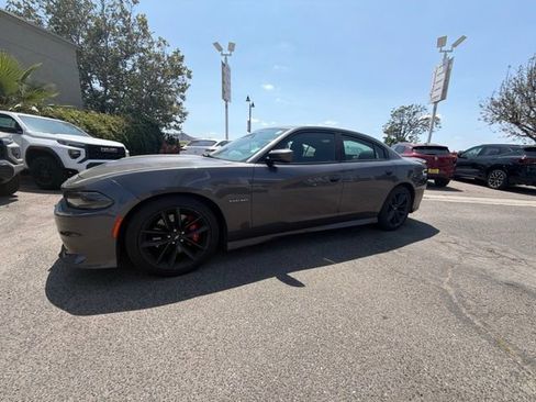 Used 2022 Dodge Charger R/T w/ Plus Group RWD image 5