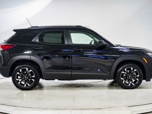 Used 2022 Chevrolet TrailBlazer LT w/ Convenience Package FWD image 10