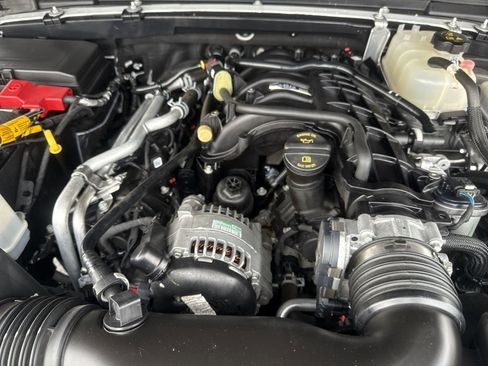 Used 2023 Jeep Wrangler Sport S image 26