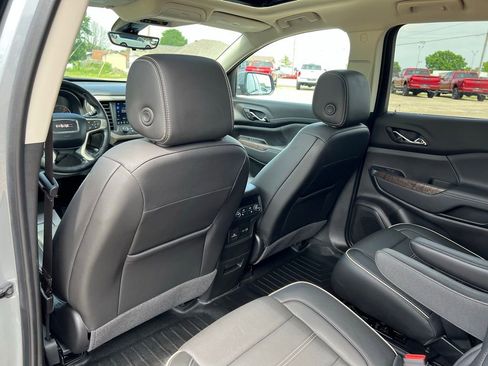 Used 2023 GMC Acadia Denali w/ Denali Ultimate Package AWD/4WD image 24