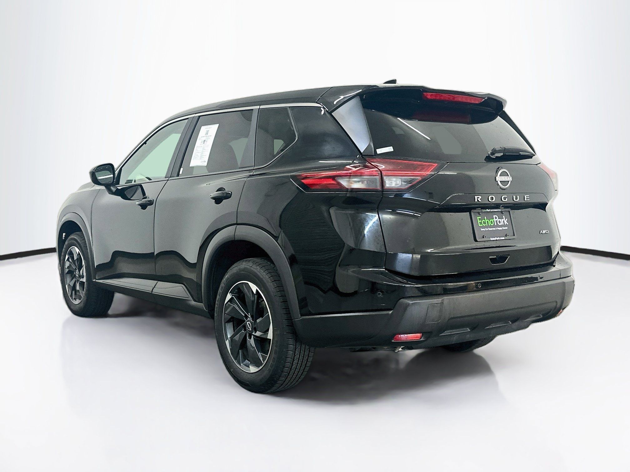 Used 2025 Nissan Rogue SV AWD/4WD image 5