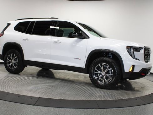 New 2026 GMC Acadia AT4 w/ Luxury Package AWD/4WD image 14