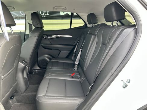 Used 2025 Buick Envision Preferred image 12