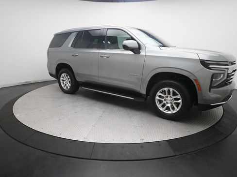 Used 2025 Chevrolet Tahoe LT AWD/4WD image 36