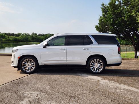 Certified 2023 Cadillac Escalade Premium Luxury w/ Performance Package AWD/4WD image 3
