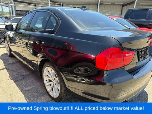 Used 2011 BMW 328i xDrive Sedan AWD/4WD image 4