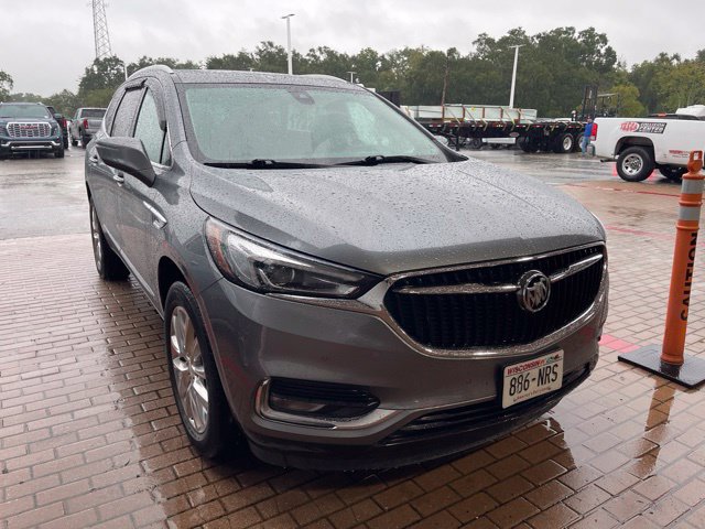 Used 2020 Buick Enclave Premium w/ Sun and Sites Package FWD image 2