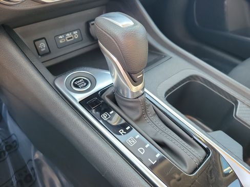 Certified 2024 Nissan Sentra SV image 32