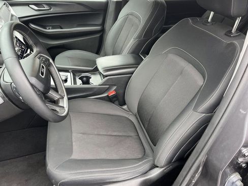 Used 2023 Jeep Grand Cherokee L Laredo image 14