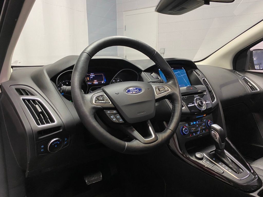 Used 2017 Ford Focus Titanium w/ Titanium Technology Package FWD image 17